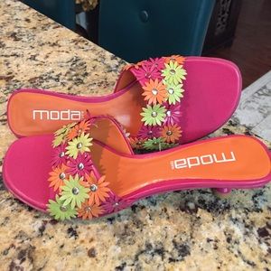 Hot pink, floral, kitten heel